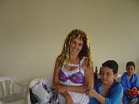  Não... a peruca de novo!