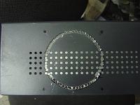  Para adaptar a fonte nova, precisei providenciar uma nova entrada de ar na lateral do gabinete, pois a fonte vai ter que ficar de lado.